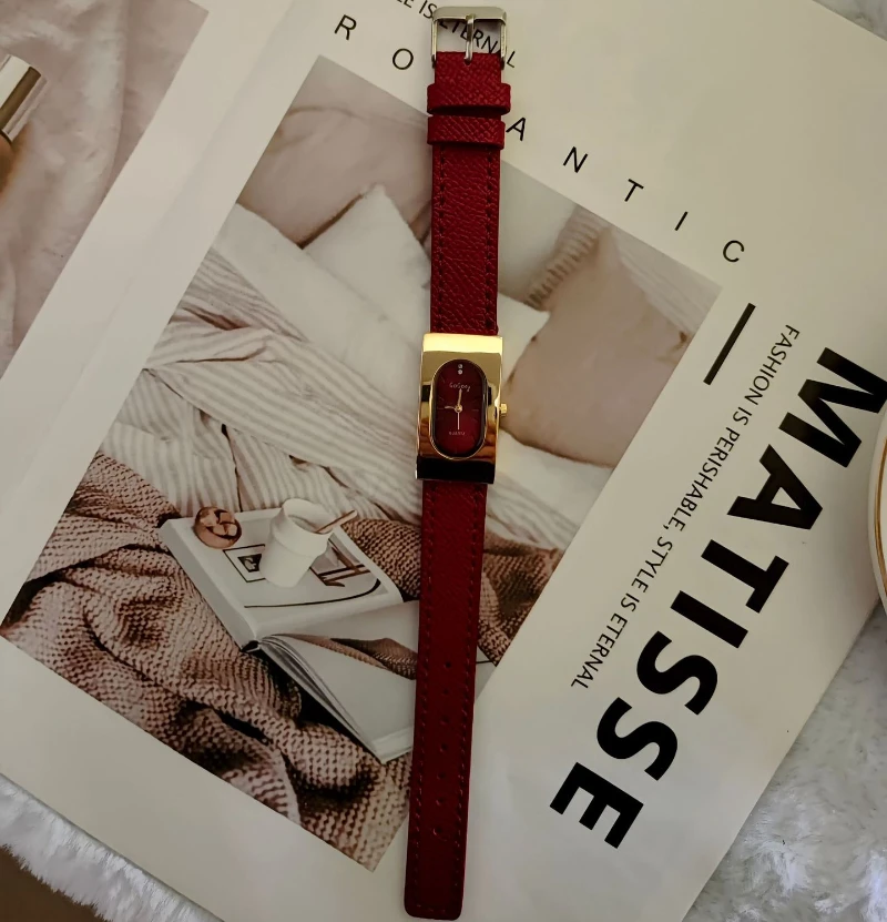 Orologio da donna di marca di  - Luxury Watch Square recensione e prezzo