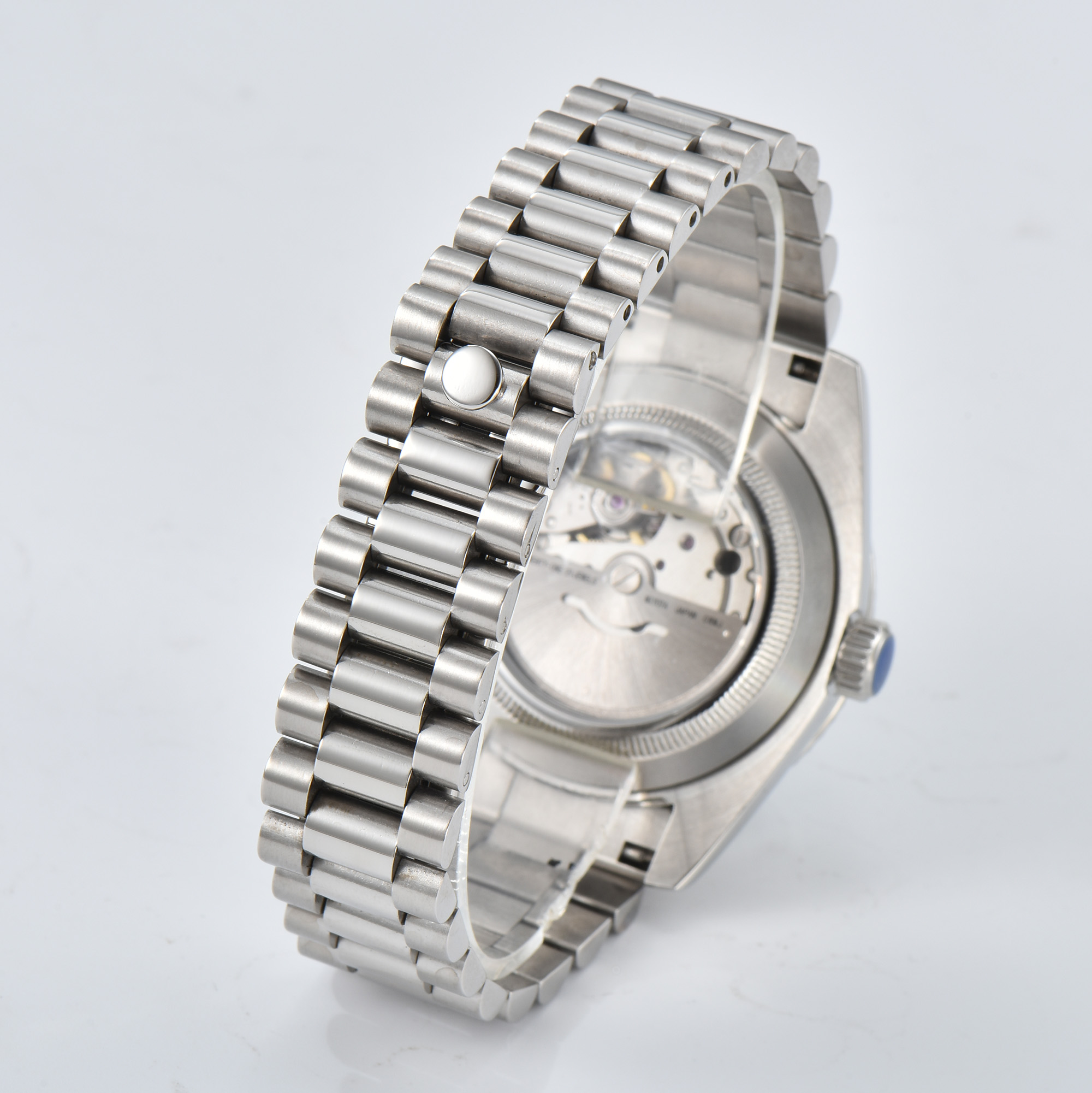 Orologio da uomo creativo 40mm - Sapphire Crystal Display recensione e prezzo